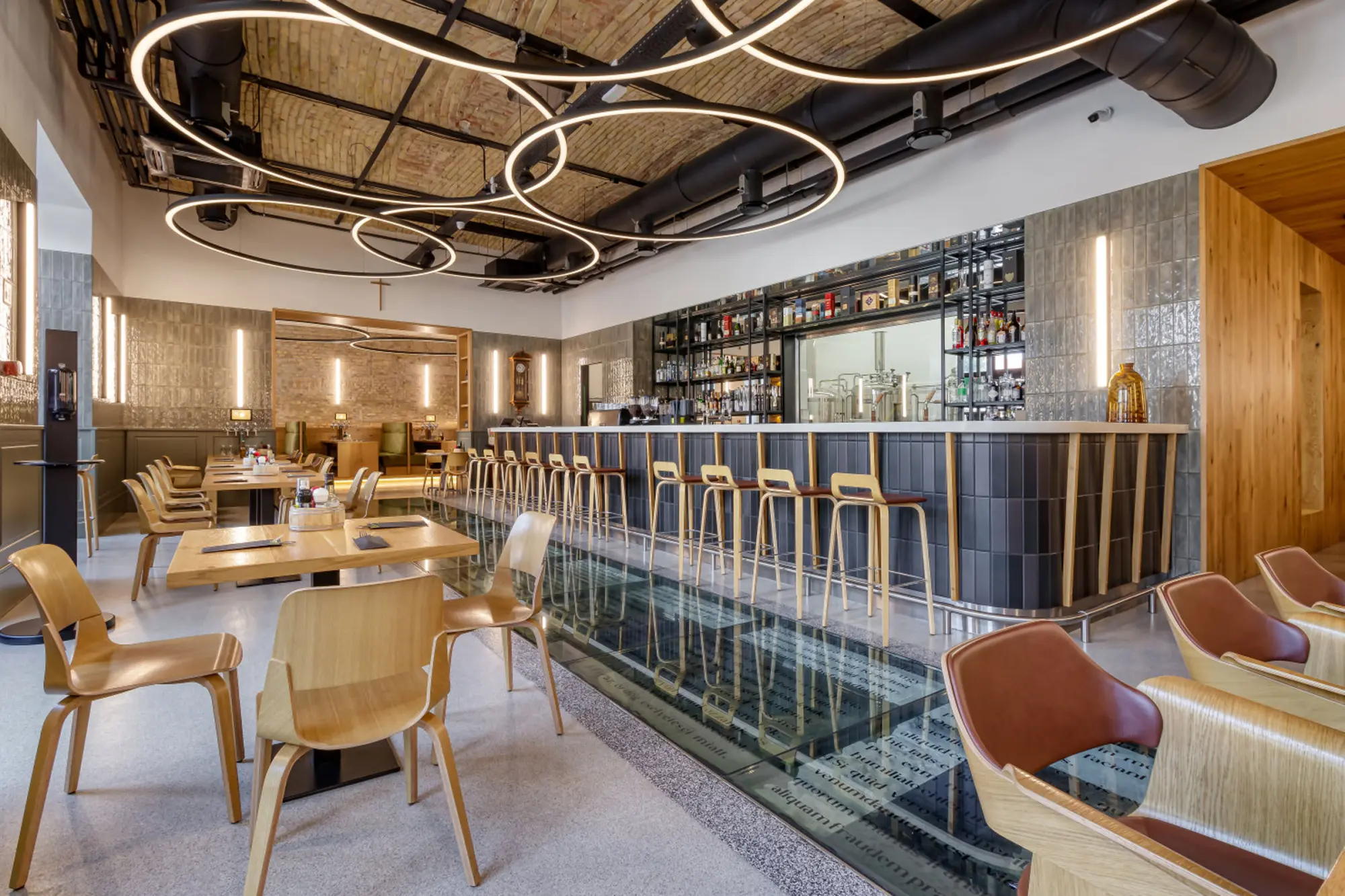 Apátúr sörház, Győr, HU