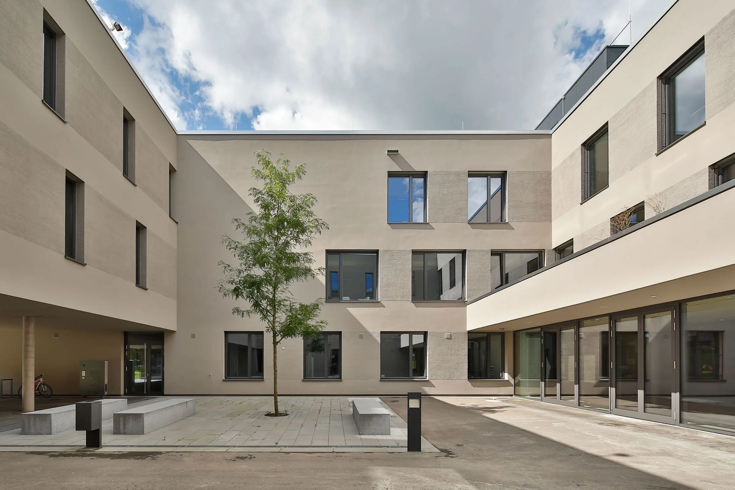 commercial_school_georg_goldstein_schule__bad_urach__de_4