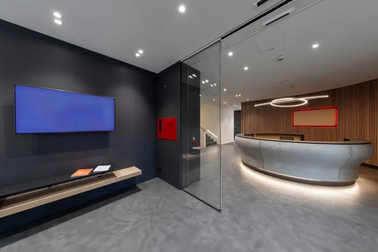 Előcsarnok, KLAUS GmbH & Co. KG, Augsburg, Németország