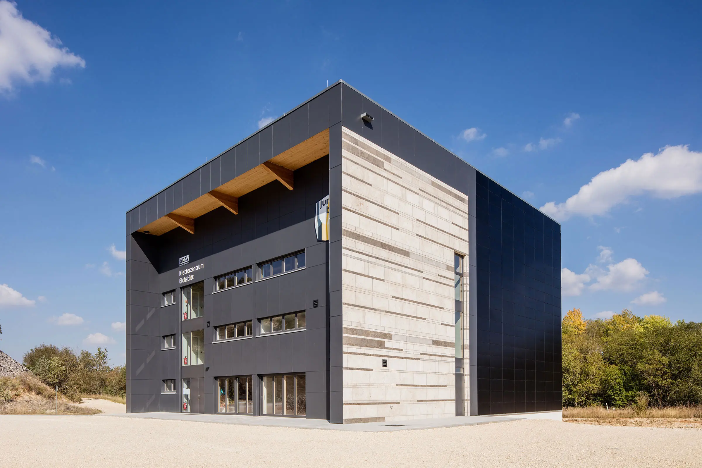 jurabloc_dav_kletterzentrum_eichstaett__jurastrasse__schernfeld__de_6