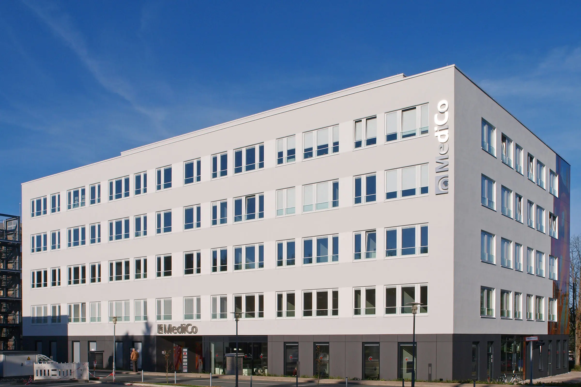 medico_health_center_paderborn_germany_04_neu