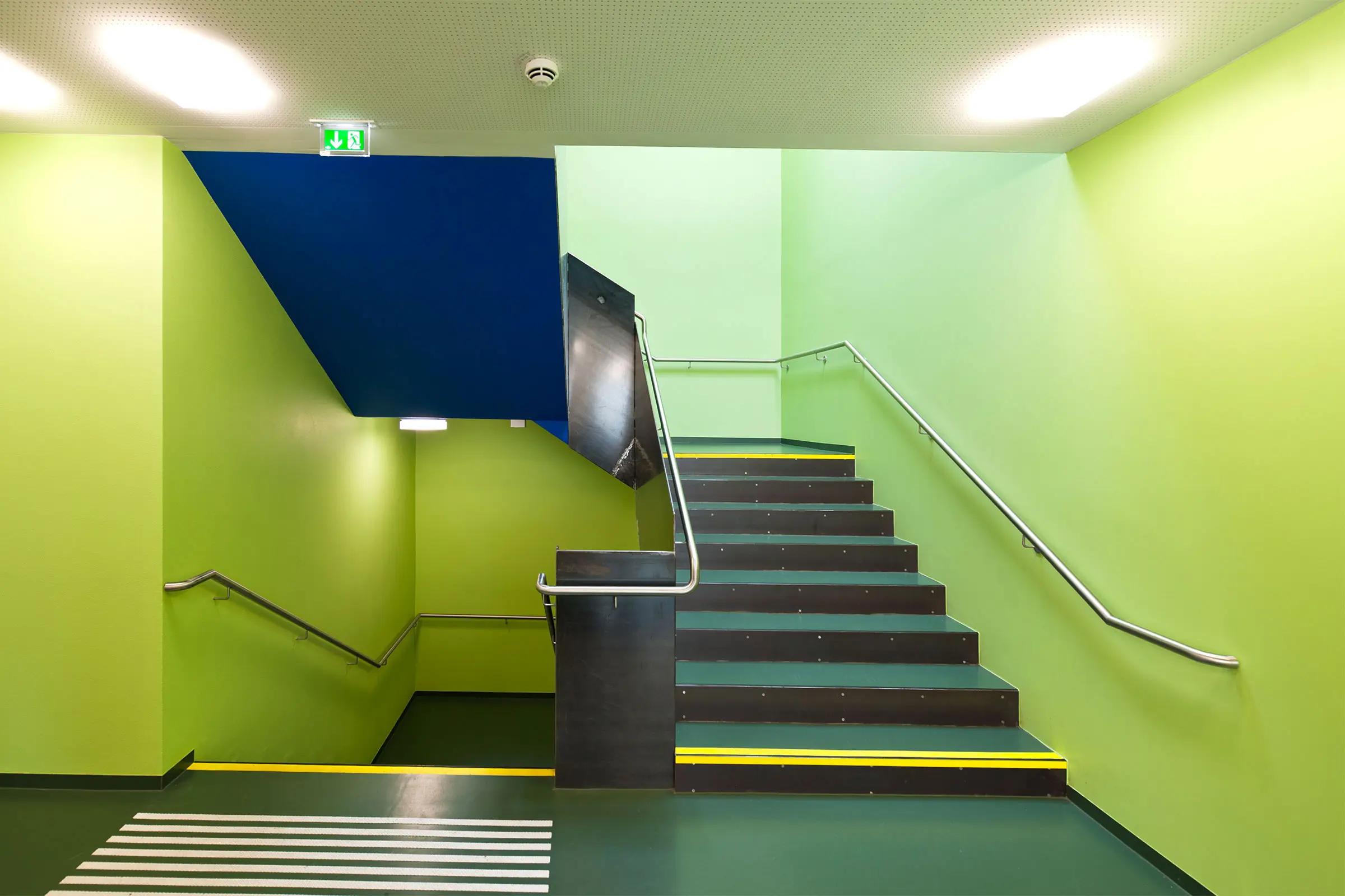 middel__and_sports_middle_school__nueziders__at_13