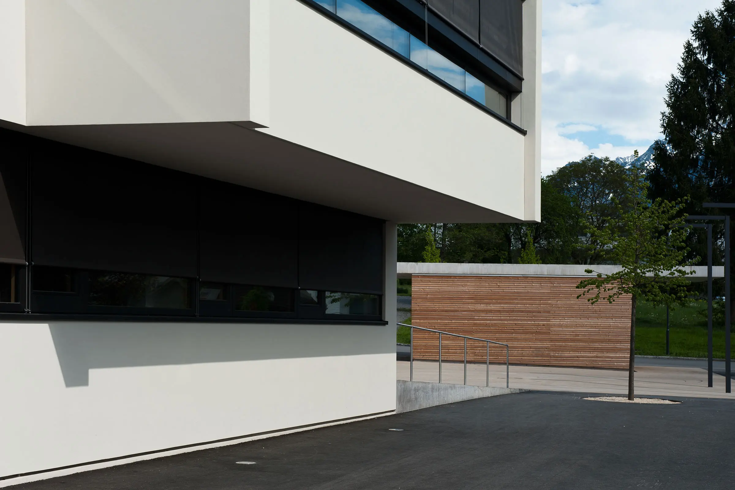 middel__and_sports_middle_school__nueziders__at_14