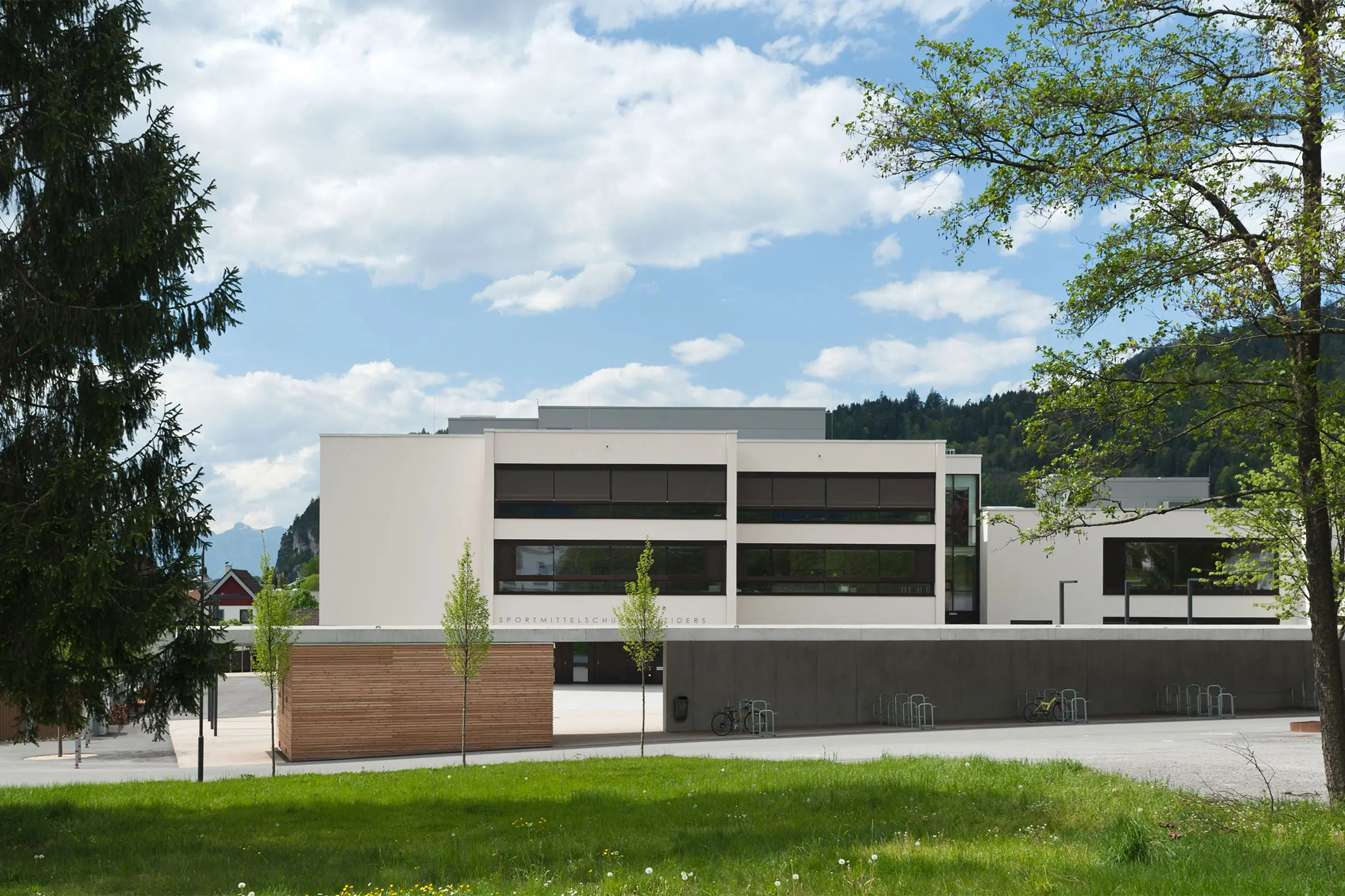mittel__und_sportmittelschule__nueziders__at_2