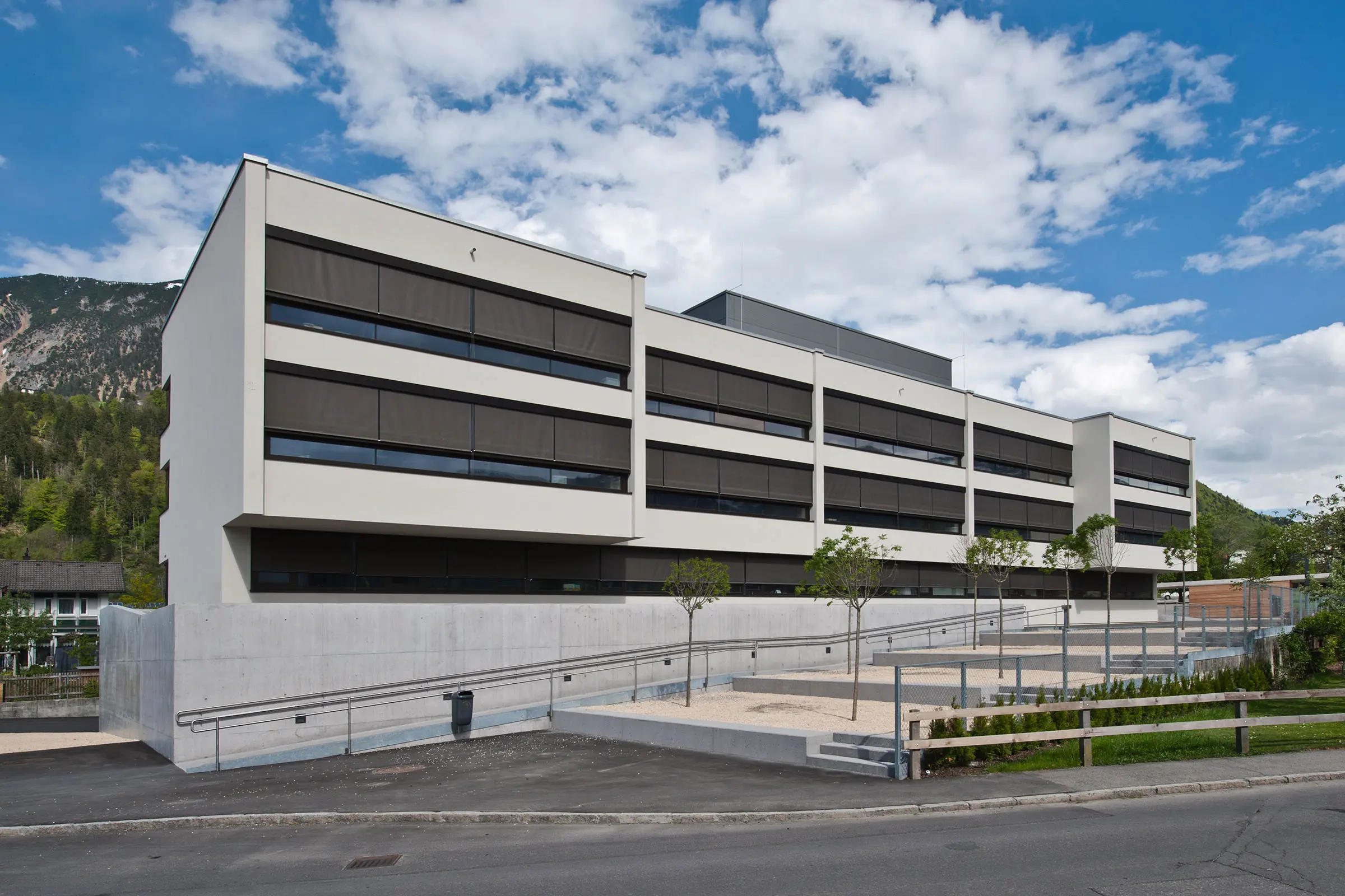 mittel__und_sportmittelschule__nueziders__at_6