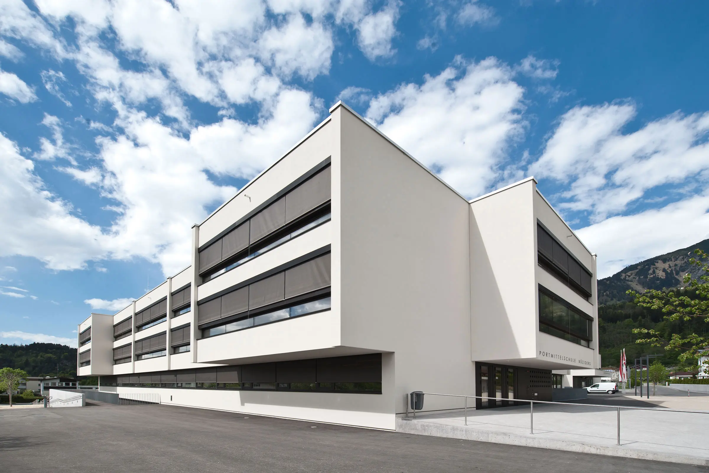 mittel__und_sportmittelschule__nueziders__at_