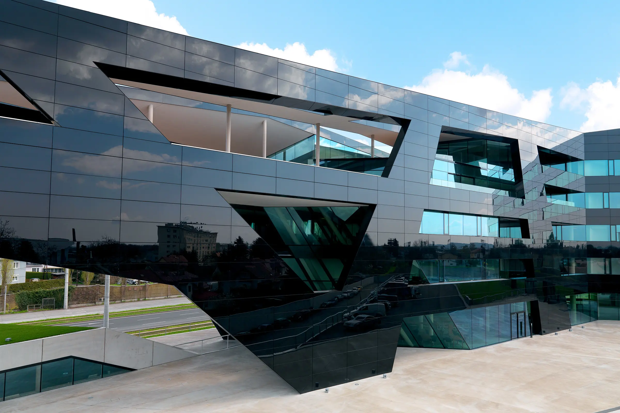 office_building_schwarzer_panther__graz__at_03