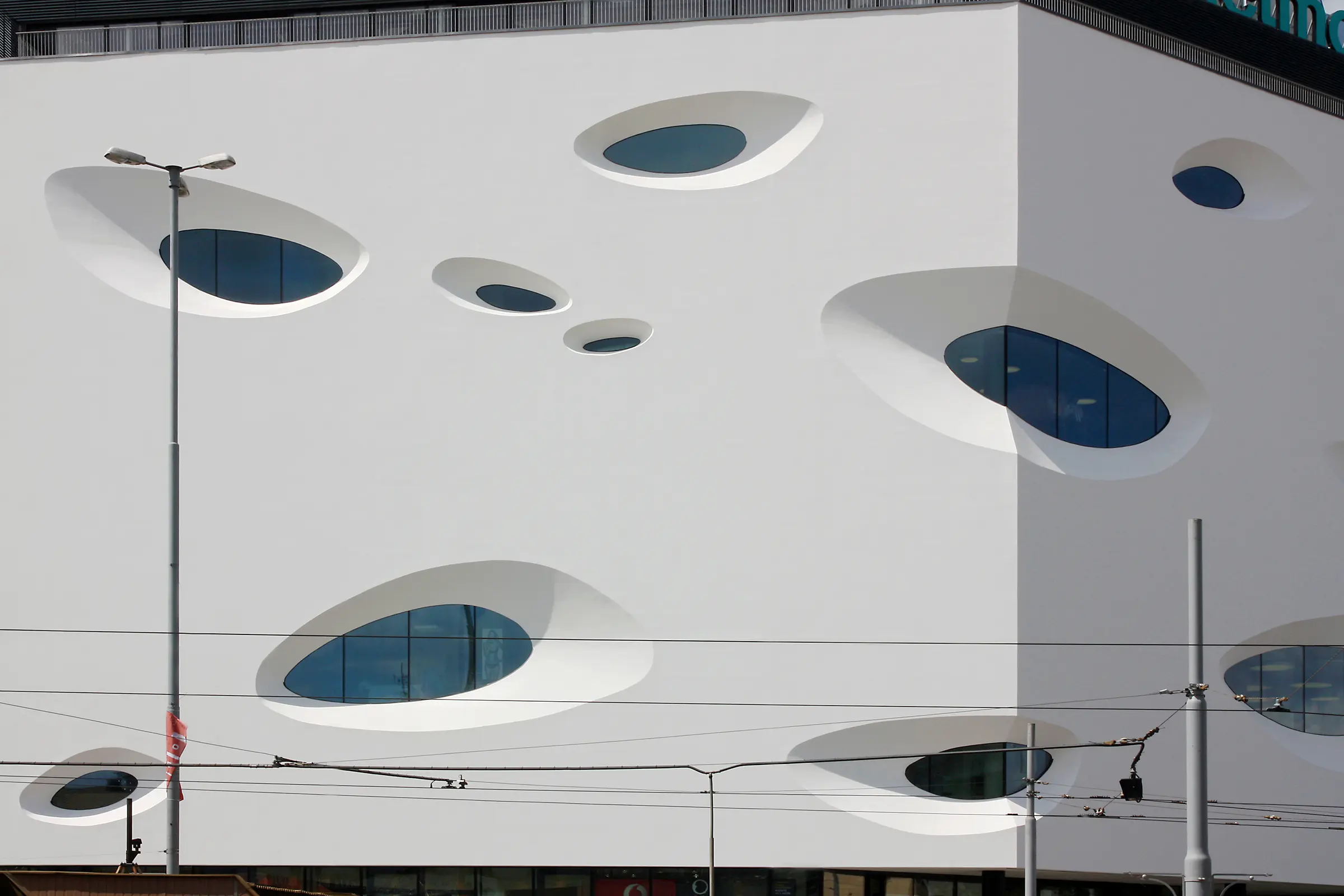 shopping_center_letmo_bruenn_czech_republic_01