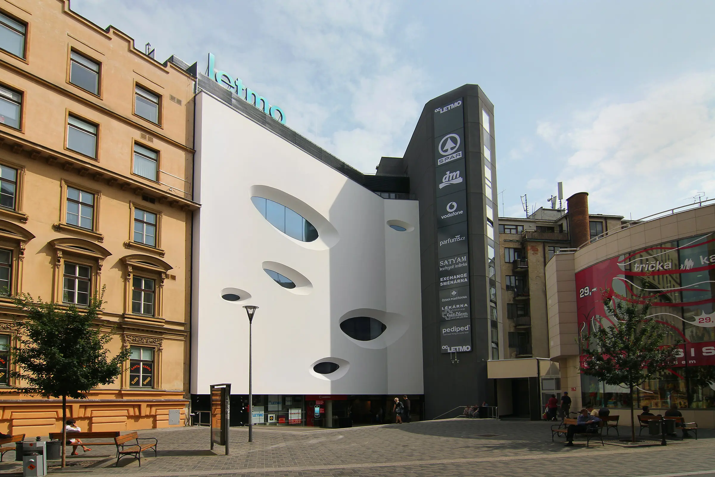 shopping_center_letmo_bruenn_czech_republic_05