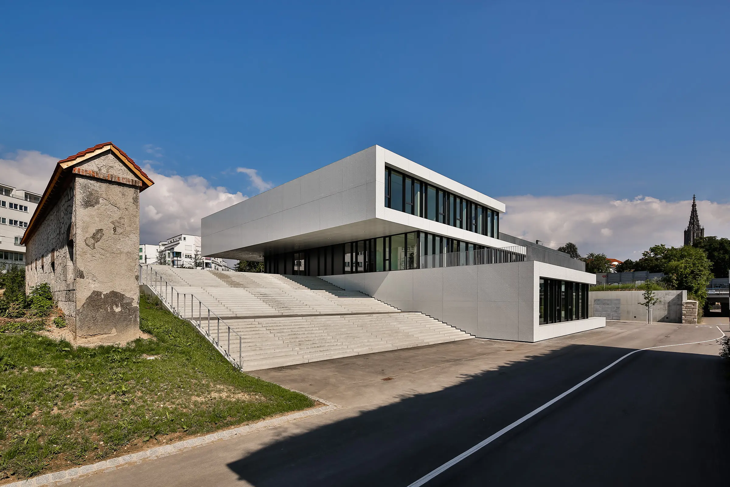 university_of_communication_and_design_ulm_germany_06